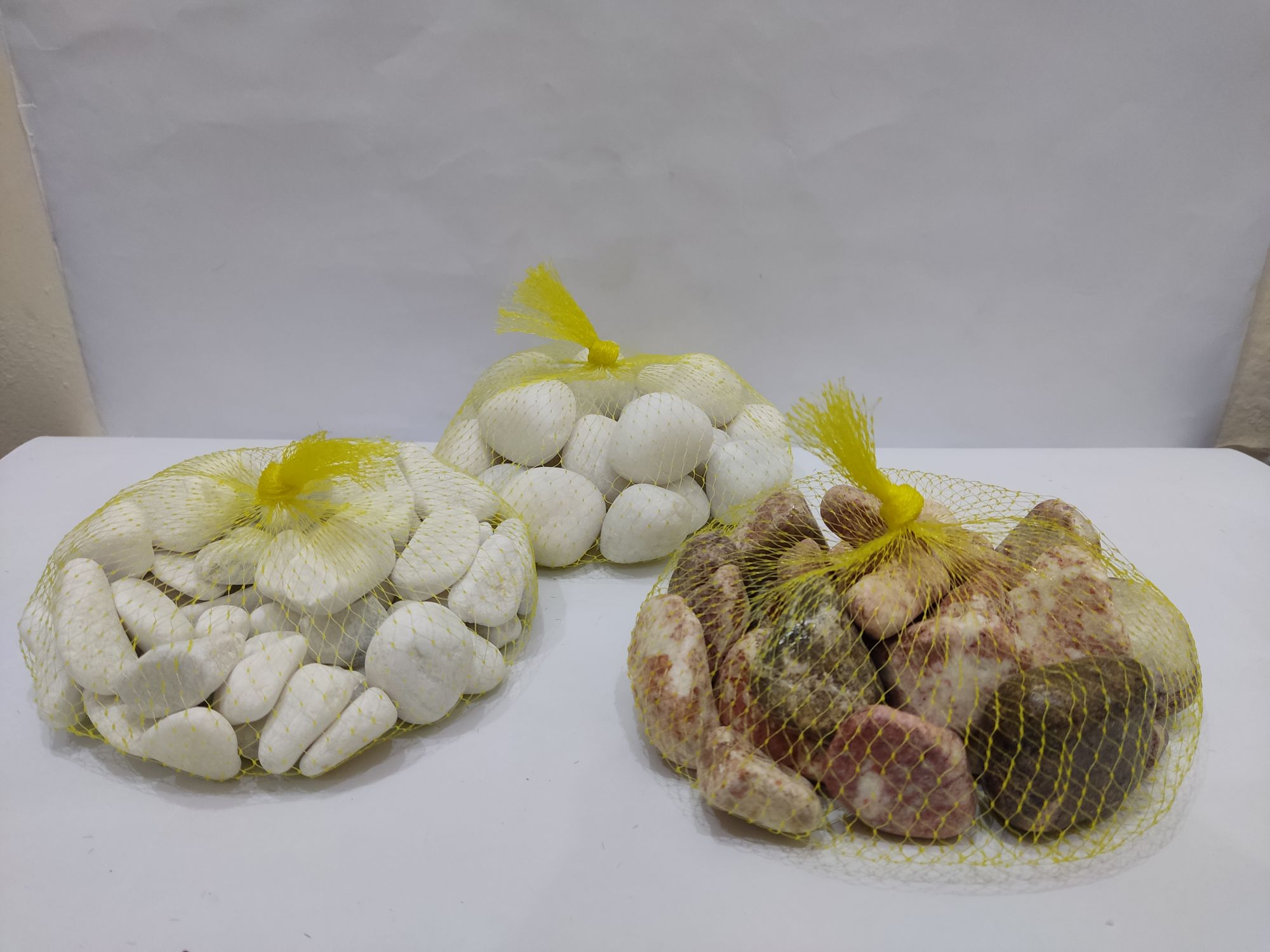 Pure White 1 kg Stone - White stone for Home Plant Decoration and Fish aquarium In Low price