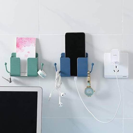 Best Price Tag Wall-Mounted Mobile Phone Charging Stand