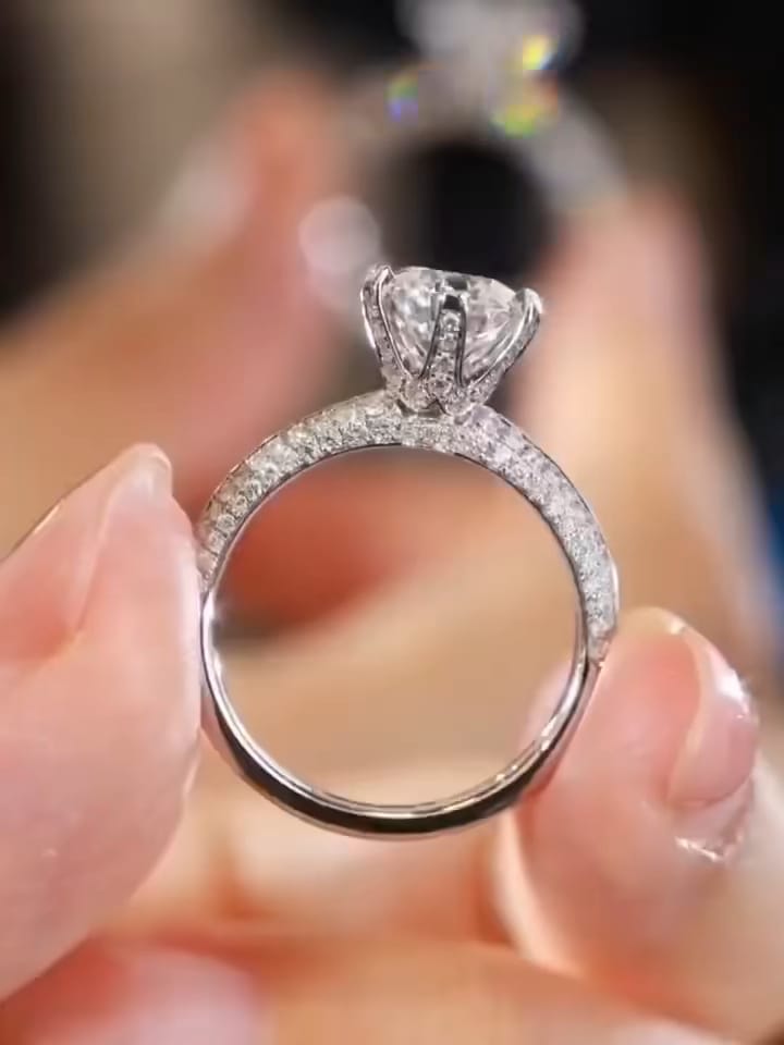 Ring For Girl Adjustable Size Best Gift Shinny Silver Zircon Stylish Fancy Ring High Quality Engagement Wedding Fashion Jewelry
