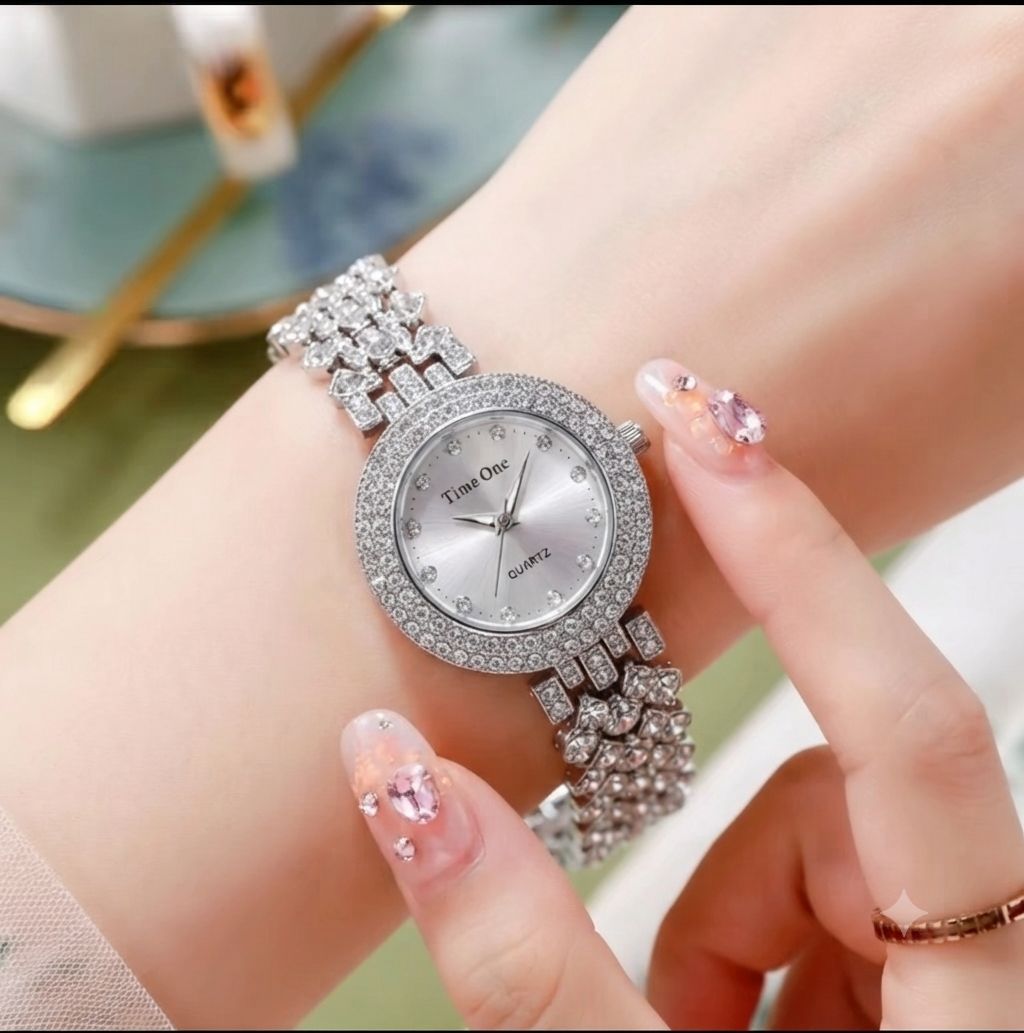Watch for Girls and Watch for Women Luxury Diamond Ladies Watch | Fancy Crystal Rhinestone Quartz Bracelet Watches | Elegant Party Wear Chain Wristwatch | Fashion Jewelry Bling Timepiece Gift for Her | Rose Gold, Silver, Black and black dial watch