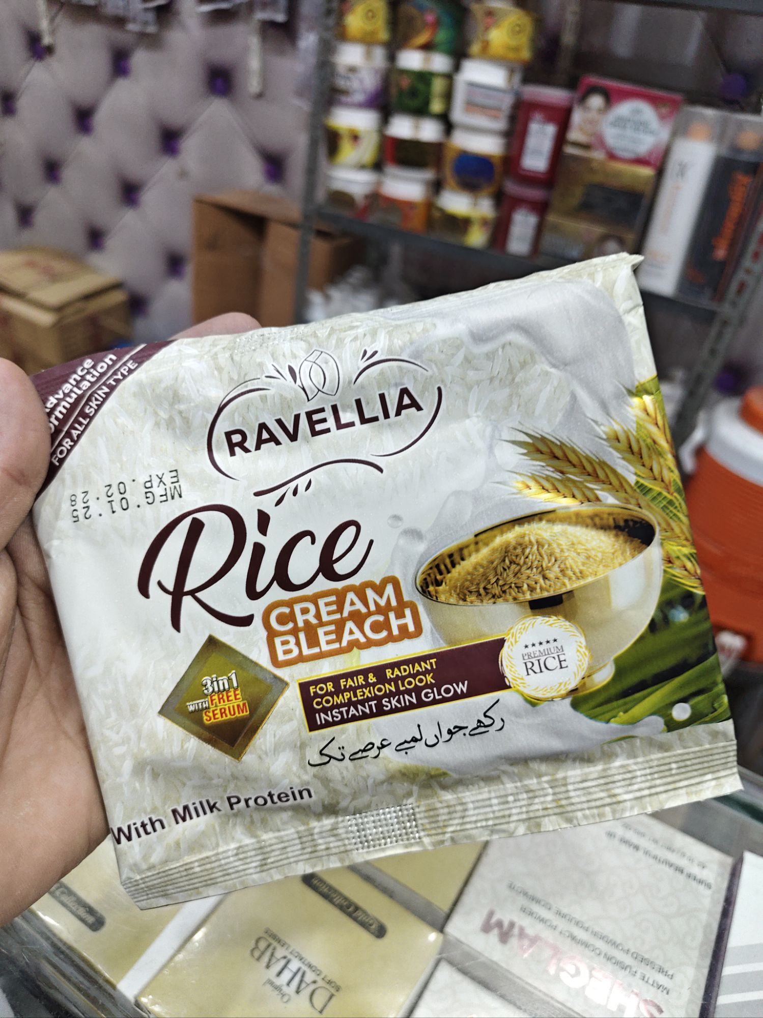 Ravellia Rice Bleach Cream For Face Sachet Pack With Milk Protein | Instant Glow & Fair Look | Facial Bleach Powder Free