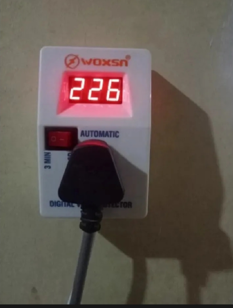 Muhafiz Switch Freezer, Mobile and laptop Charger, LED OR LCD, wifi and Camera devices and other electronics accessories, Muhafiz SwitchWoxsn Automatic Digital Power Protection, AC Voltage protector, Over & Under Volt power protection, For Fridge,