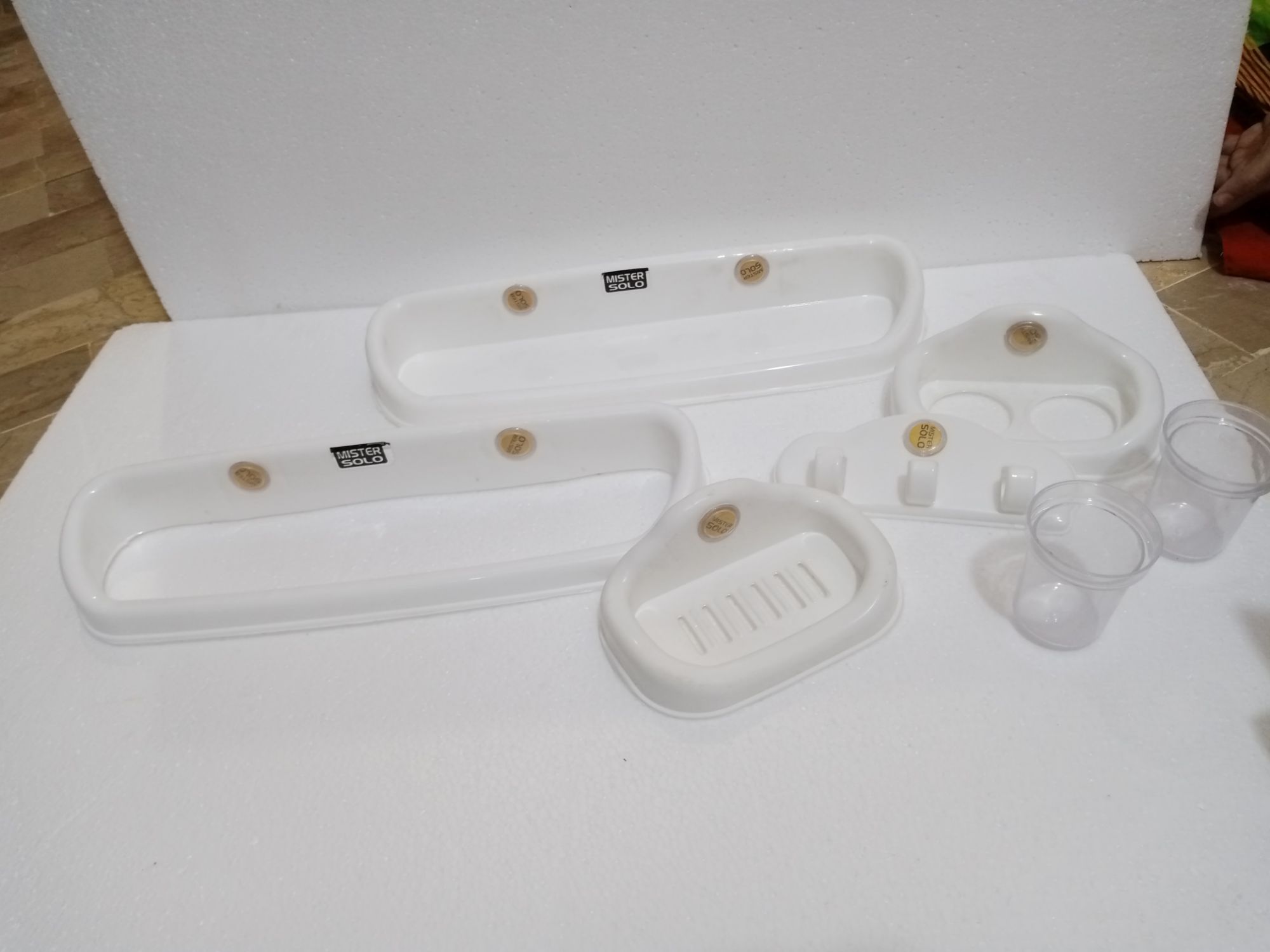 bathroom accessories set plastic 5 pic | Daraz.pk