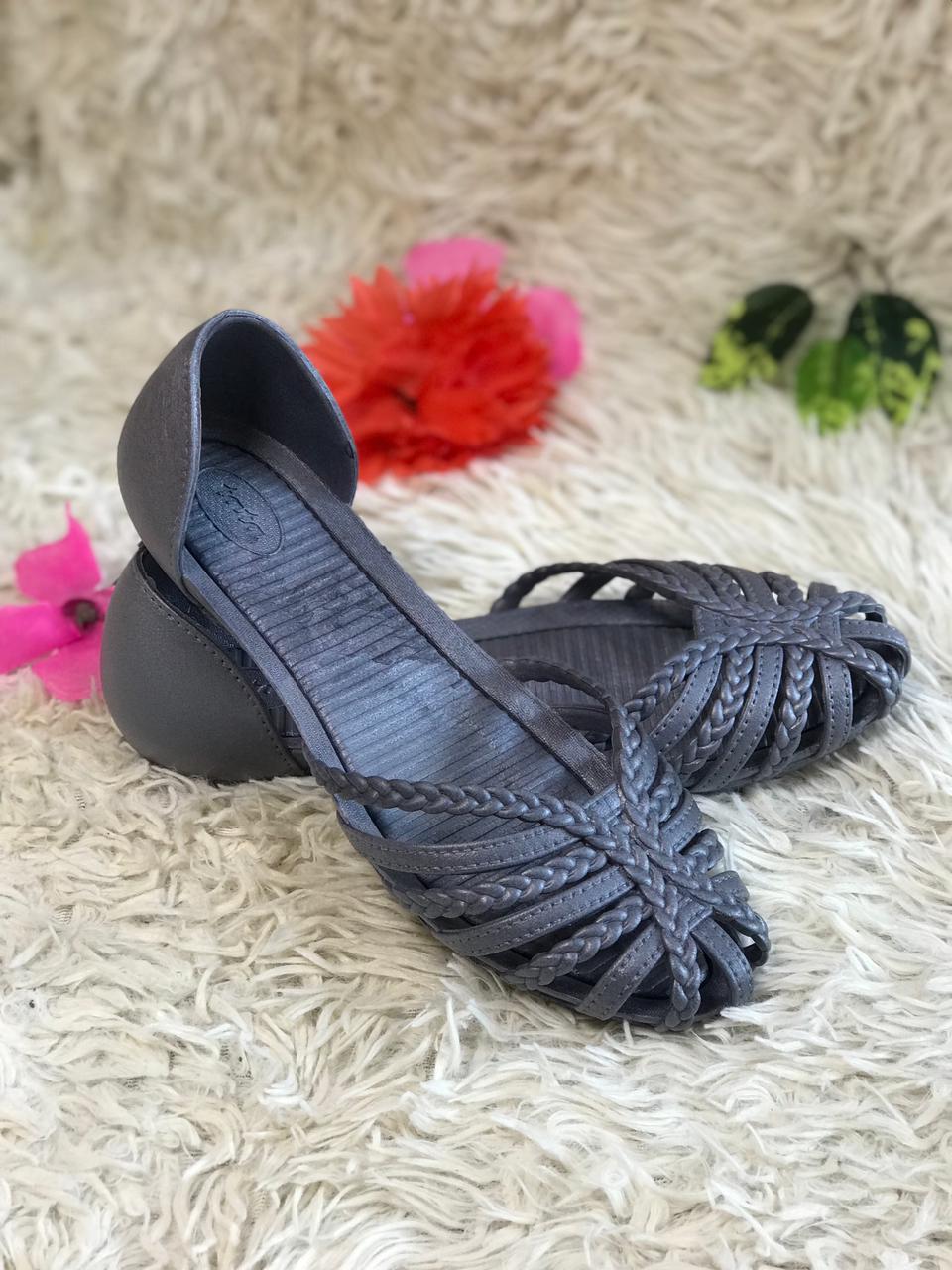 Stylish New Arrivals Fancy plastic/Rubber Shoes/jothy for womens and girls ,Soft and comportable light weight casual Summer/winter shoes for girls