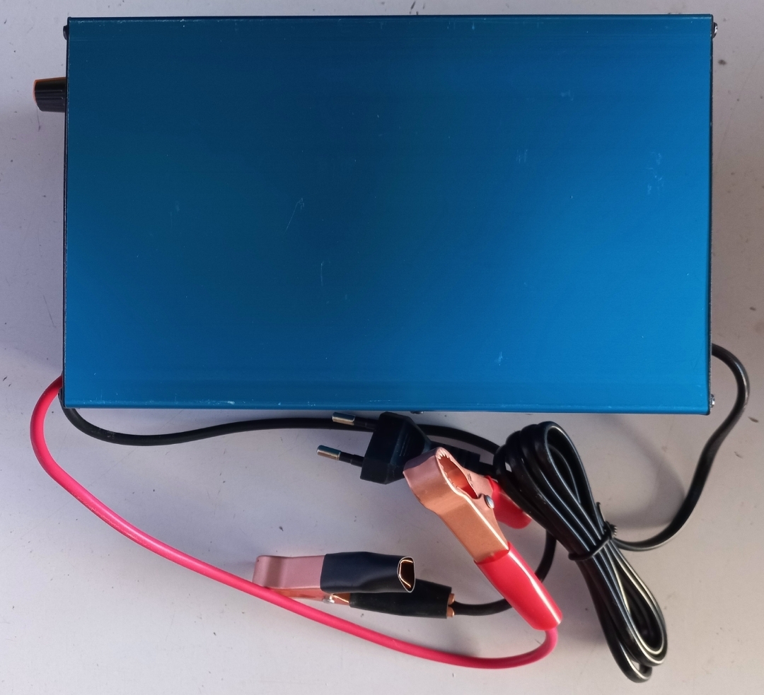 Three Phase Smart Battery Charger 30 Amp Switch Mode Battery Charger