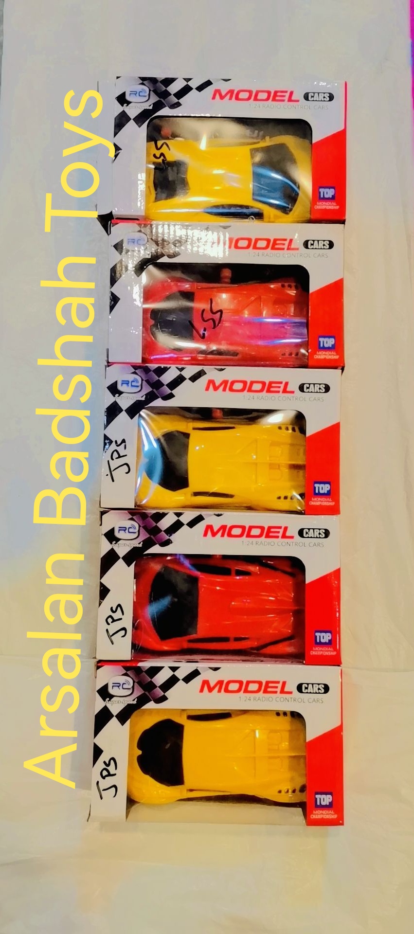 New Stylish Remote Control Cars, Rechargeable , Remote Control Rechargeable Twisting Stunt Car, Battery Included Rechargeable Remote Control Car Toy For Kids , Best Birthday Gift Toy For Boys.