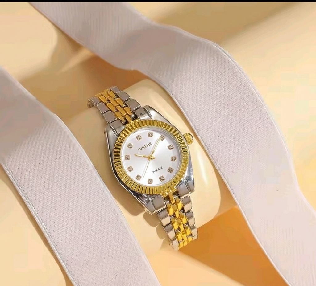 Women's Classic Fashionable Watches Imported Girls Luxury Wrist Watches Quartz Water Resistant Ladies Watches.