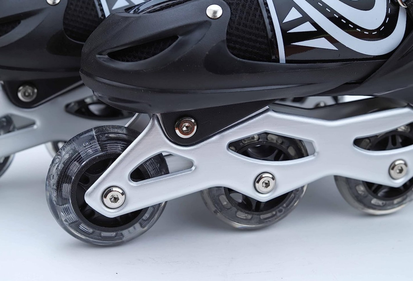 Skating Shoes Adjustable Inline Metal Base and Led Wheels