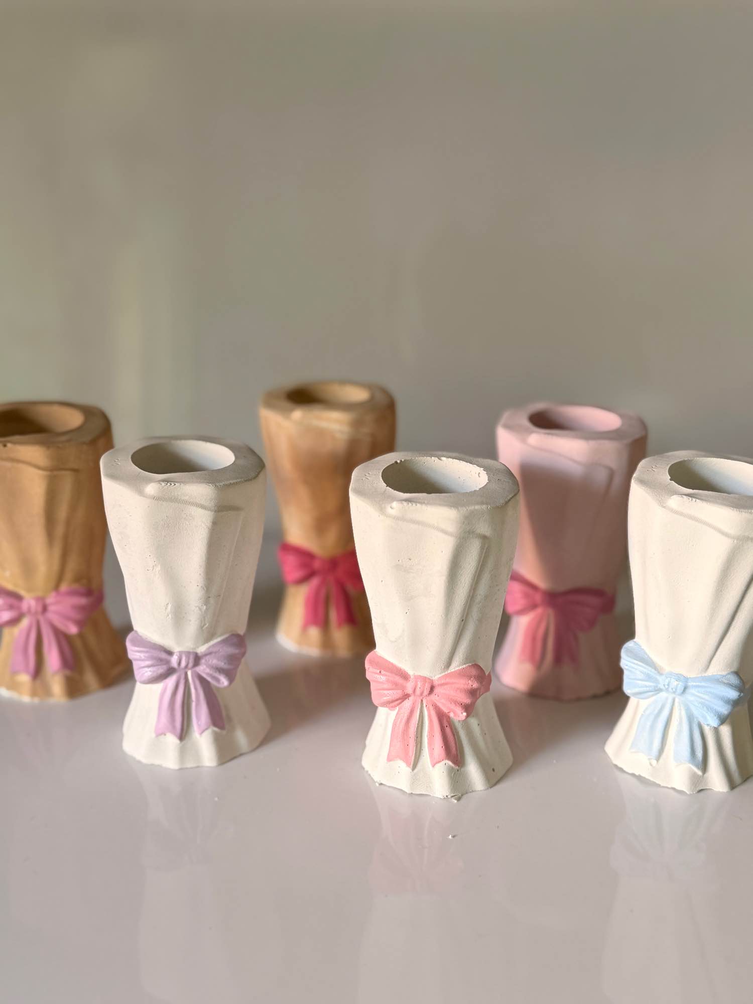 Candle holder bow bouquet  concrete