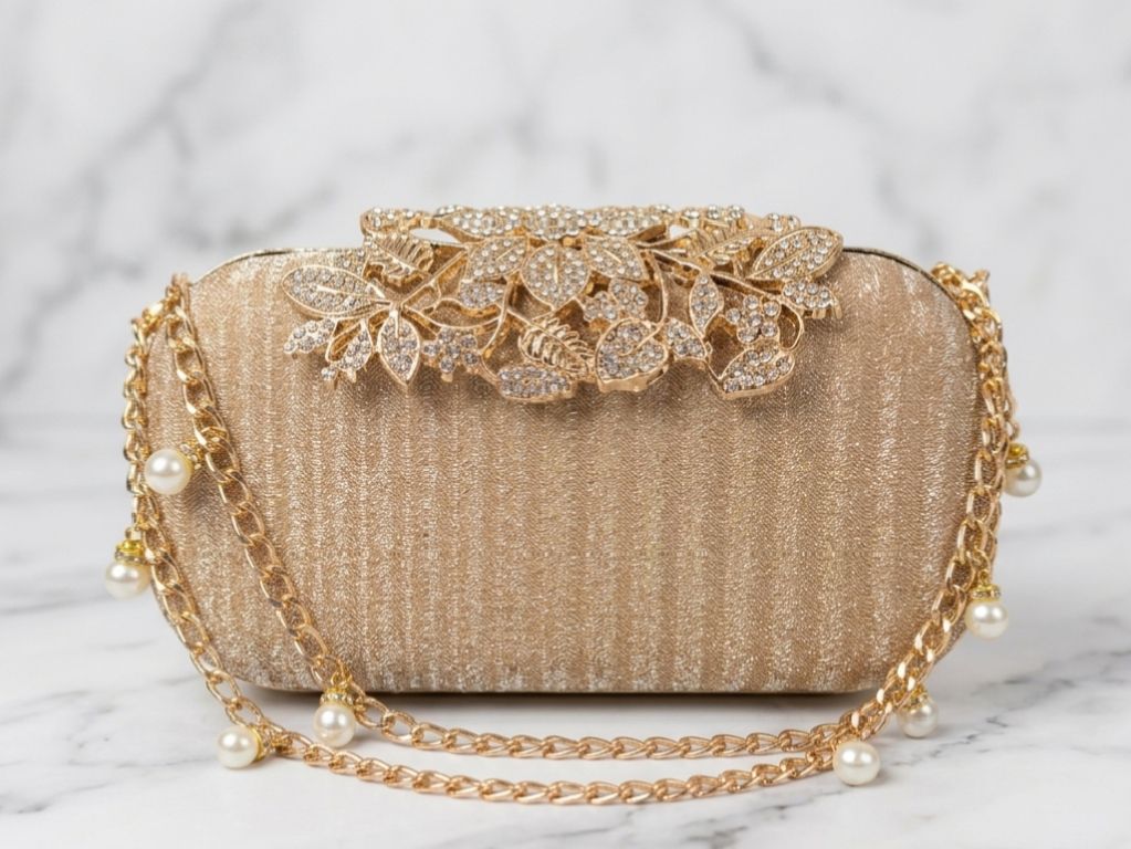 New Leaf Brooch Double Chain Clutch