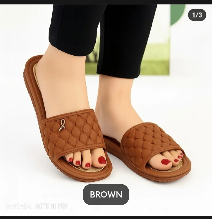 Casual House Slippers & Flip Flops for Women Soft & Comfortable Plastic Slippers
