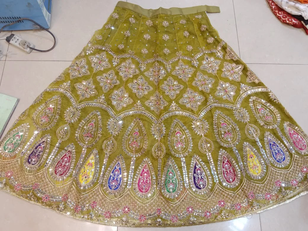 Bridal hot sale mehndi lehenga