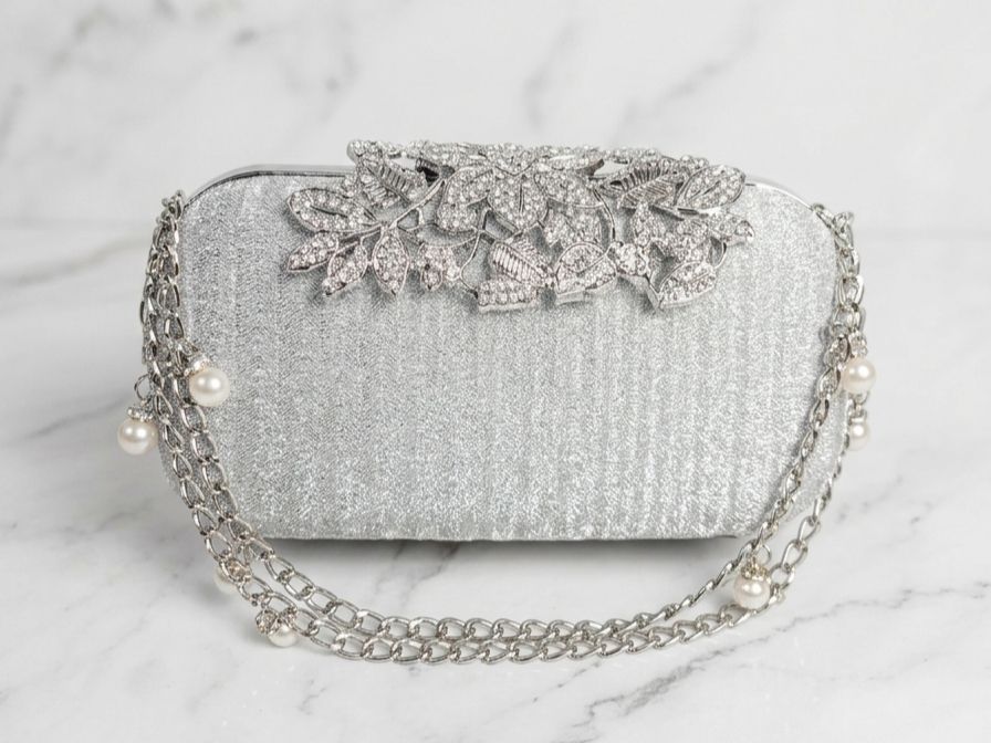 New Leaf Brooch Double Chain Clutch