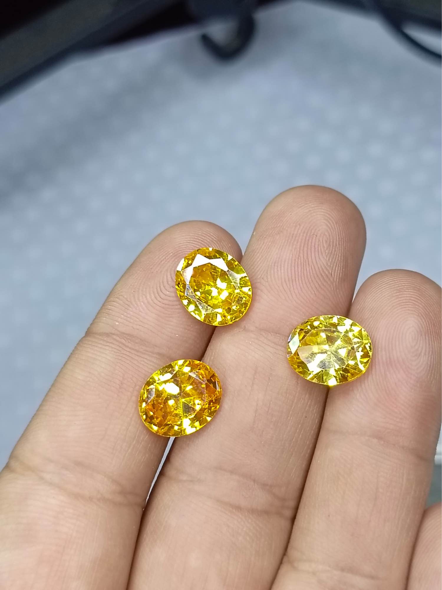 Premium Quality Multicolor Zircone stone Premium Quality Zircone Stone  Machine Cut Diamond Shape/High Quality/Stone/Gemstone/Zircone Stone/Zircone Gemstone.