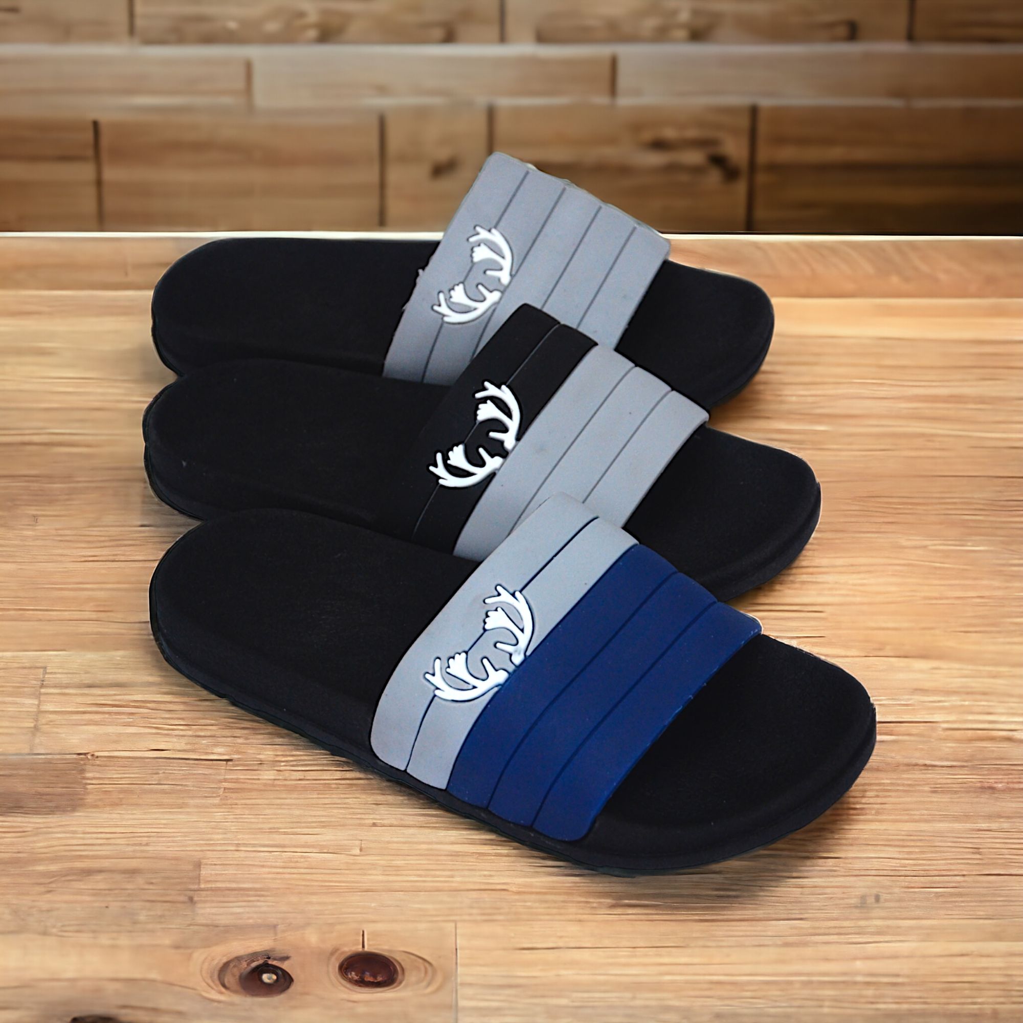 New fashionable slippers for men