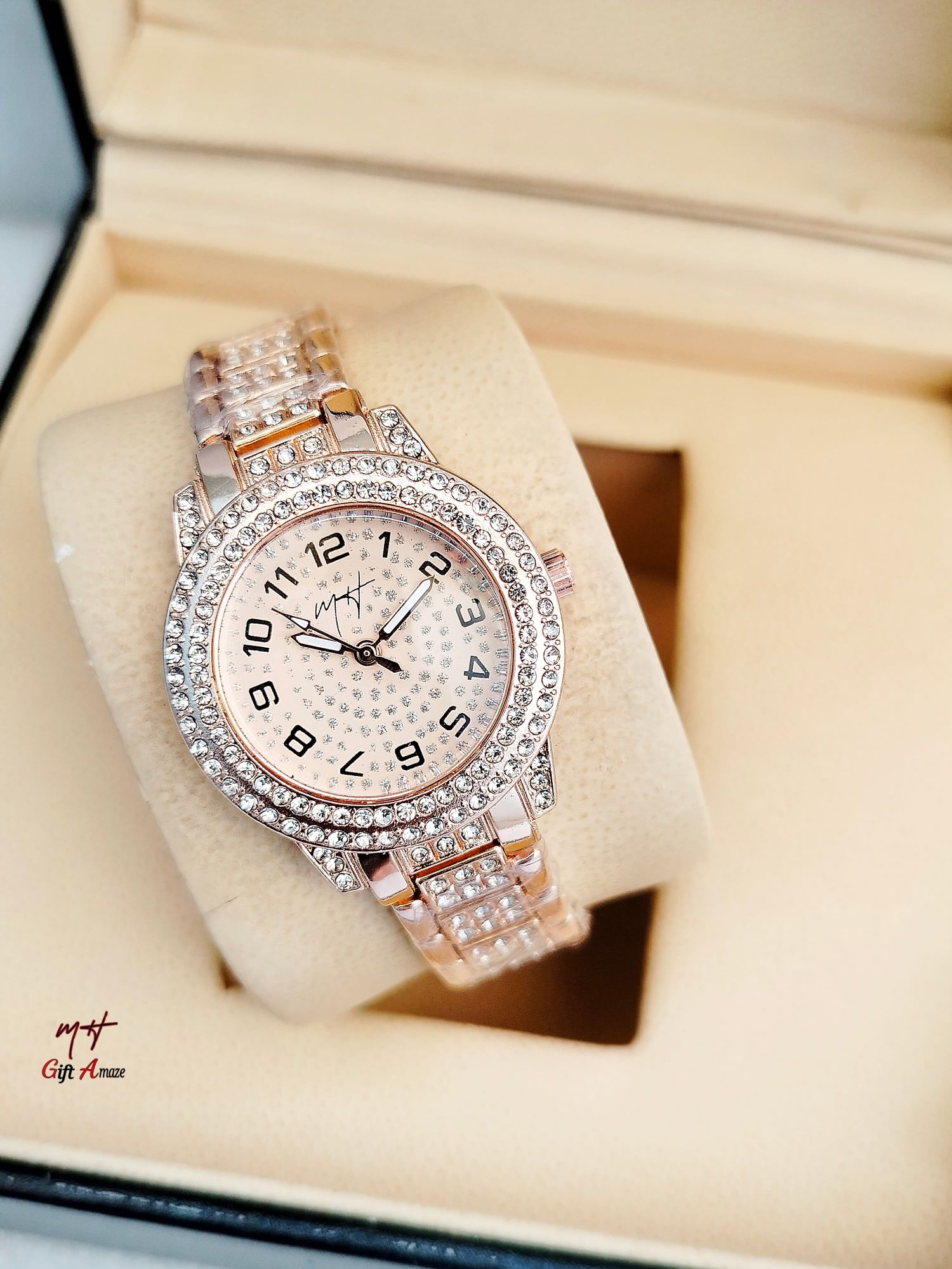 HOT DEAL NO1 Luxury Rhinestone Ladies Watch Gypsophila Quartz Watches Alloy Strap Crystal Watch Digtal Clock Wrist Watches