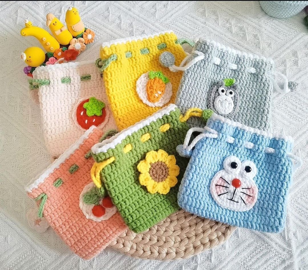 super cute handmade coin purse for girls crochet mini pouch for kids