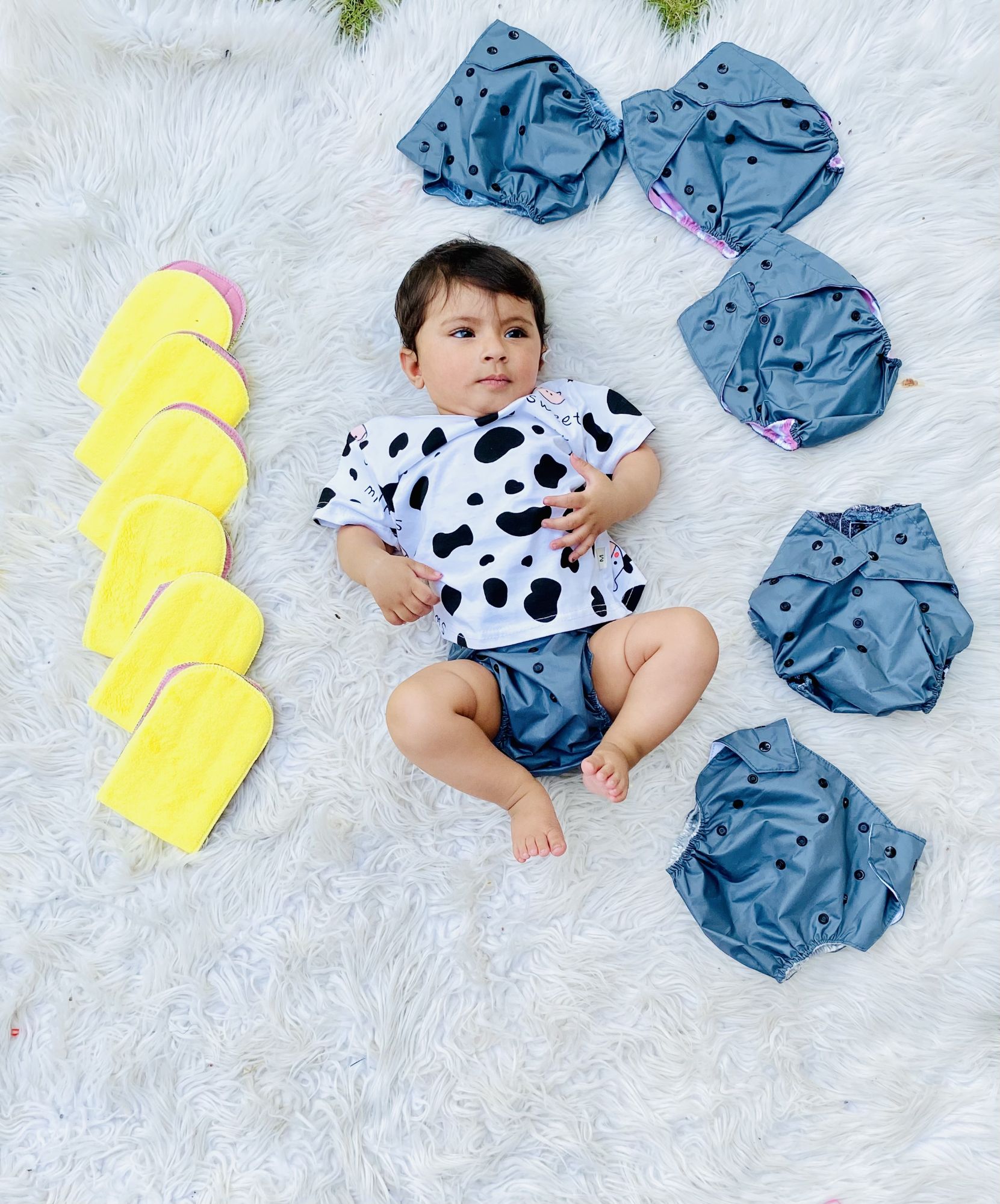 Adjustable Cotton Cloth Diapers with 2-4 Inserts for Babies 0-6 Years - Unisex, Washable, Reusable