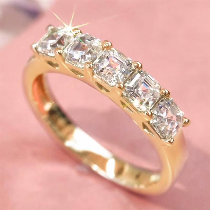 Huitan Simple Fashion Ring with Cubic Zirconia for Women Versatile Daily Jewelry Female Engagement Ceremony Accessories 