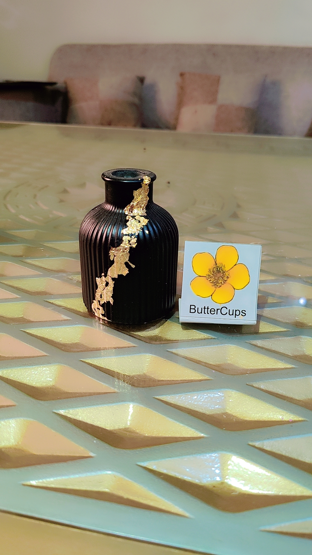 Pack of 2 ceramic mini Vases White & Black with gold leaves  size 10cm