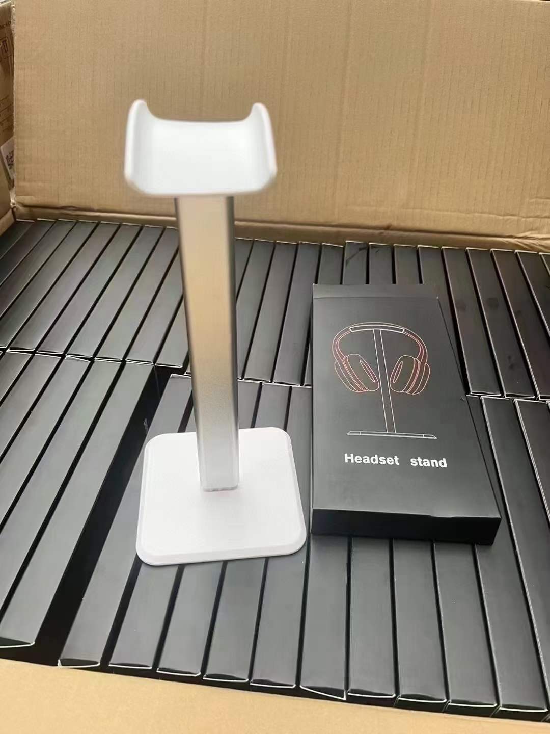 Headphone Stand Headset Holder Gaming Headset Holder with Aluminum Supporting Bar Anti-Slip Earphone Flexible Headrest ABS Solid Base for All Headphones