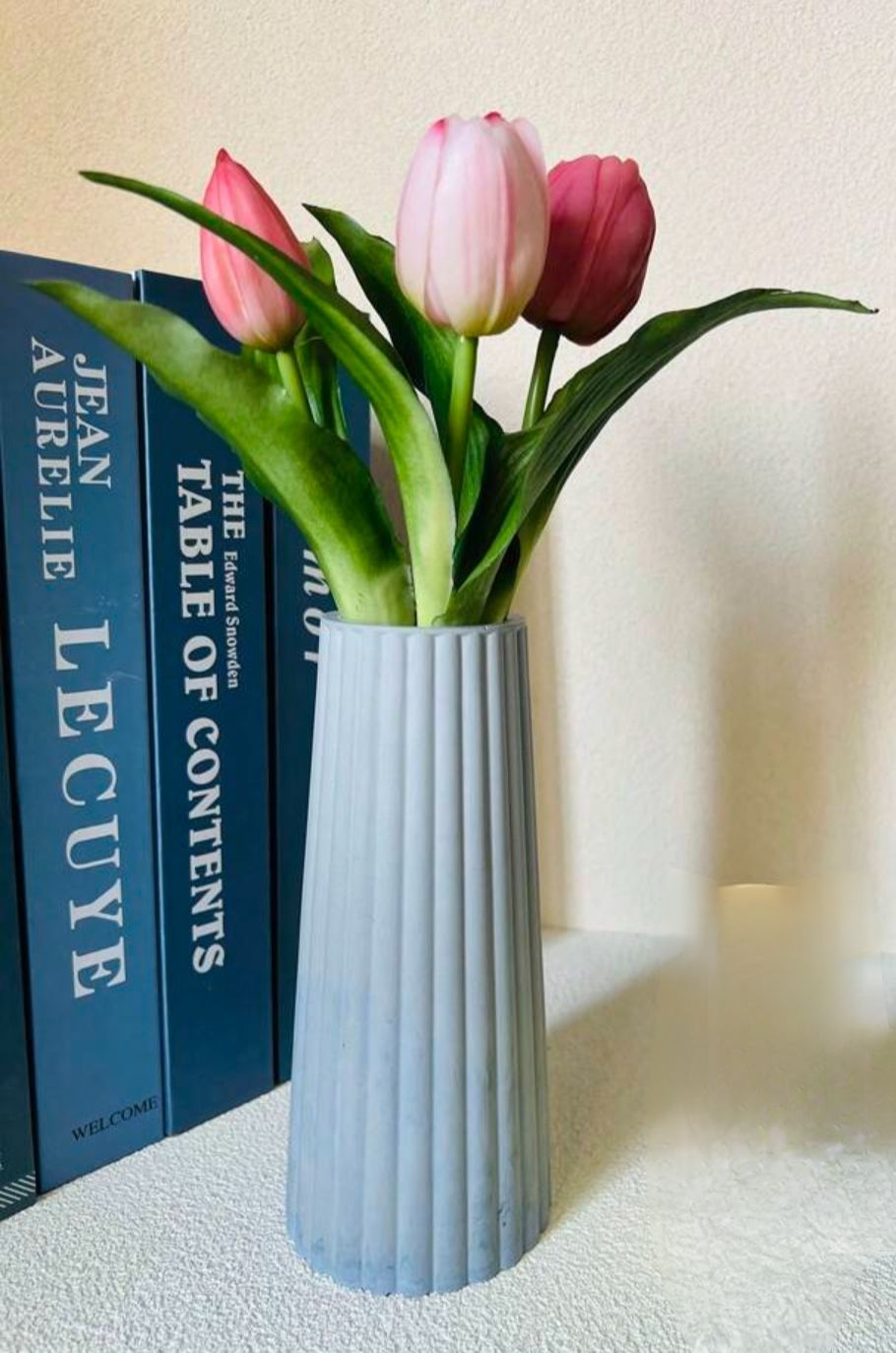 Beautiful Pack of 1 Aesthetic ceramic Vase 18cm | Baby colors | customize your own