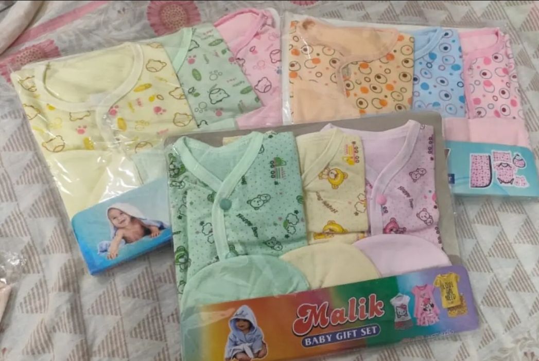 Newborn Unisex 3-Piece Set - Cotton Blend Jersey Knit Clothes with Hood, Cap, and Pants - New Collection for Boys & Girls 0-6 Months - Assorted Colors