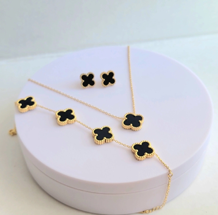 four leaf clover set.3 pcs set earrings, bracelet, necklace pendant necklace vintage jewellery trending fashion korean style jewellery imported jewellery for girls and women.