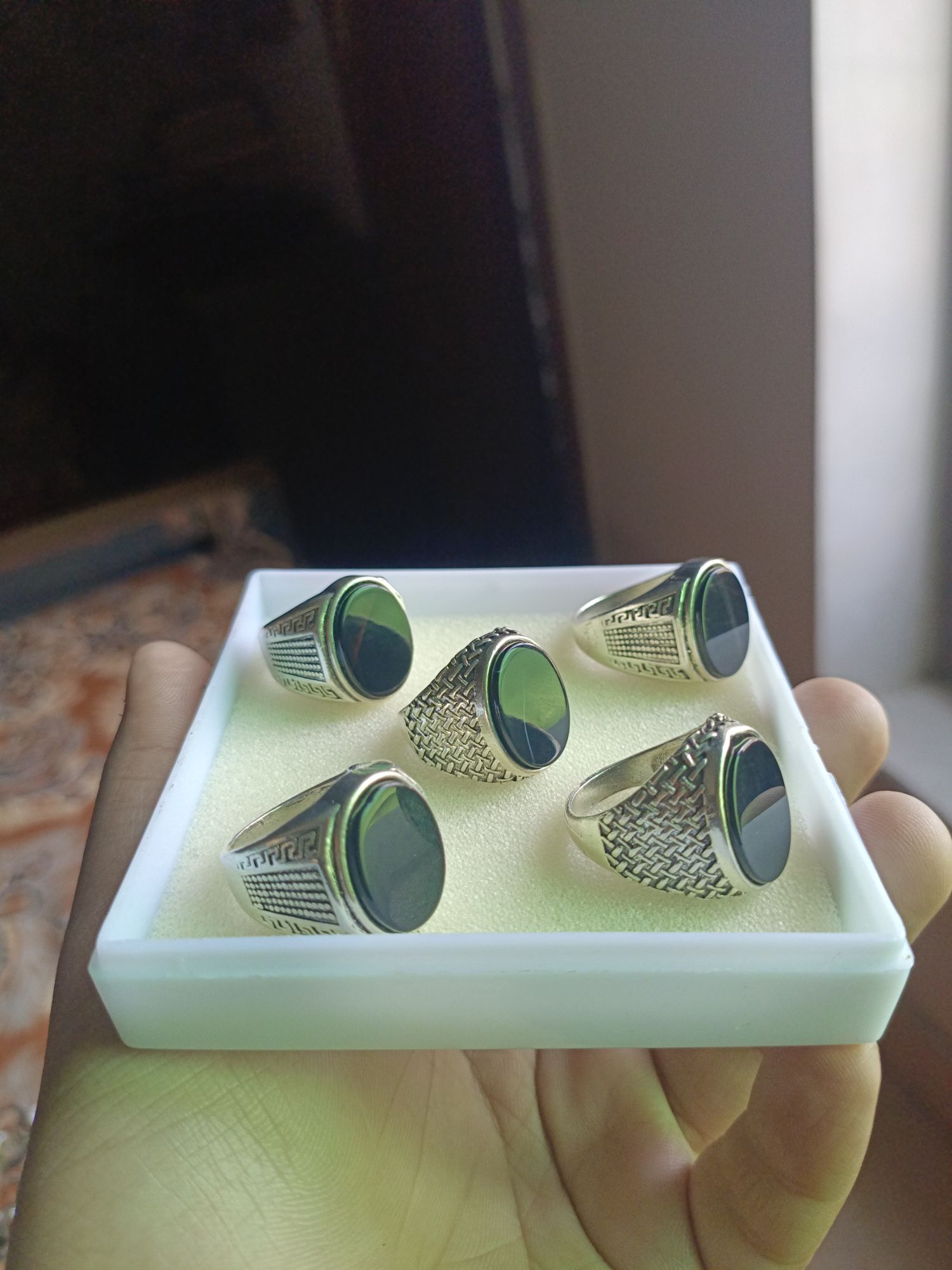 Big Size Ymami Haqeeq Ring different Colours Haqeeq italian rings Big stone ring 100% Orignal Aqeeq/Akik/agate/nag/stone/Gemstone/Haqeeq/yamni Haqeeq Stone/yamni Haqeeq gemstone/aqeeq stone/yamni aqeeq gemstone.