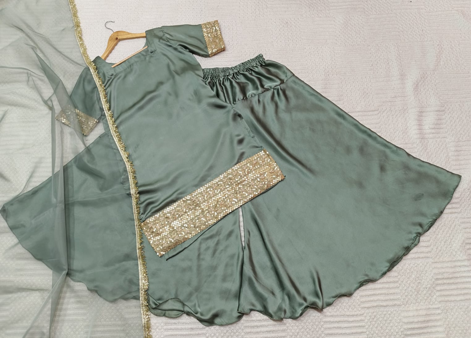 trending sharara shirt fashion style on Russian silk fancy collection on 3 piece suit for girls