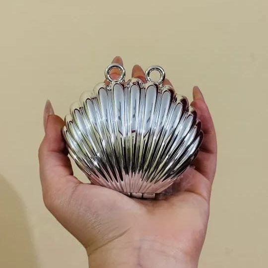 Mini Shell clutch Perfect | Golden Bag Unique | The Seashell Statement Clutch & Crossbody Bag | Introducing the exquisite Shell Clutch Evening Bag, A fusion of elegance