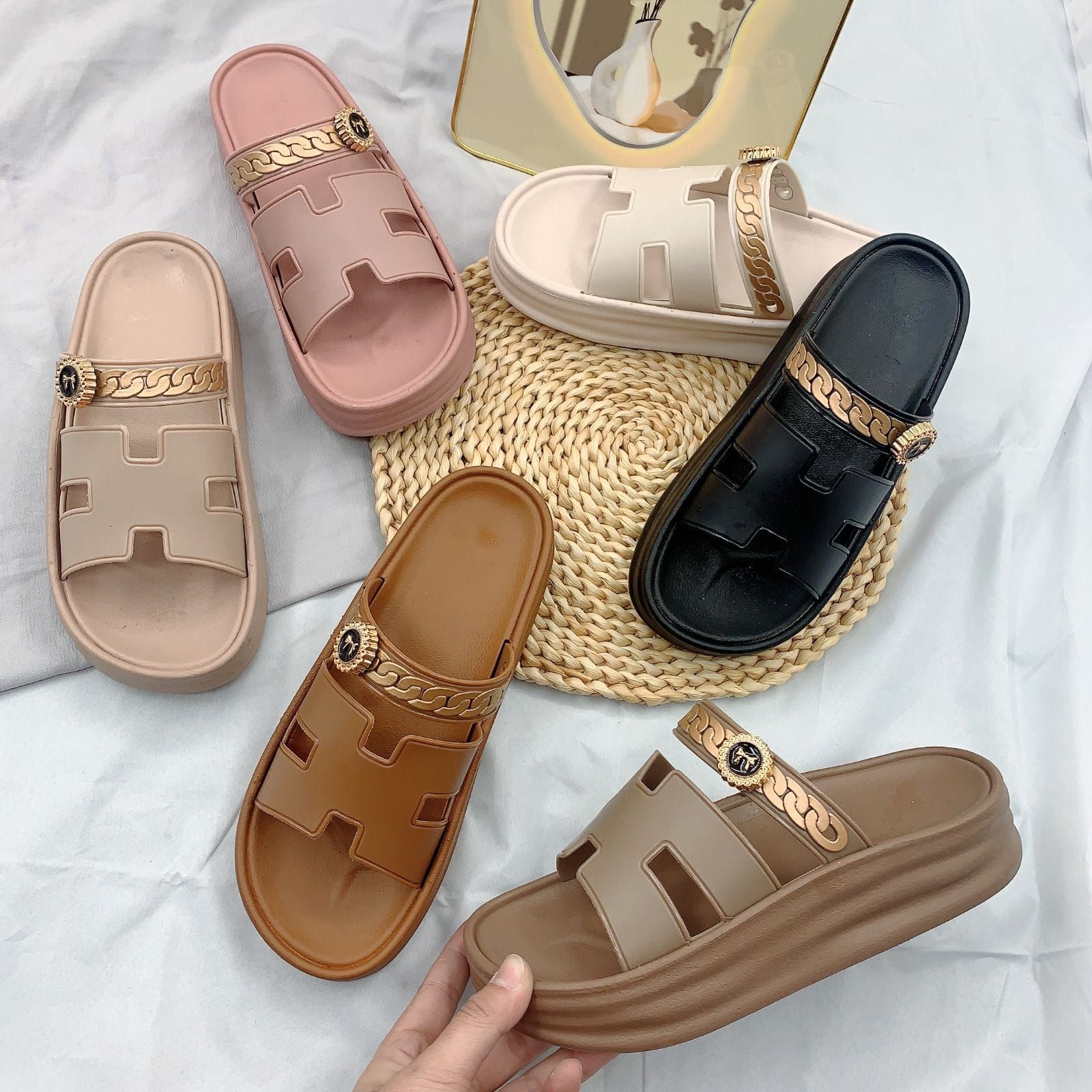 New Style Lady Fashion Shoes Footwear slippers Female Accessories Ladies Shoes