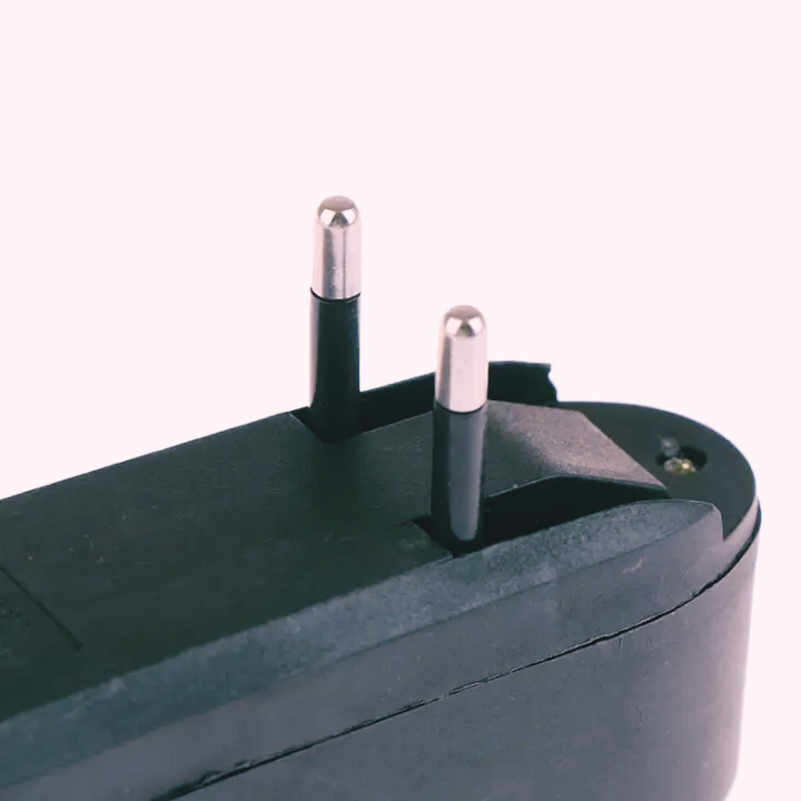 Universal Charger For 18650 Li-ion Rechargeable Battery Single Slot Charge St