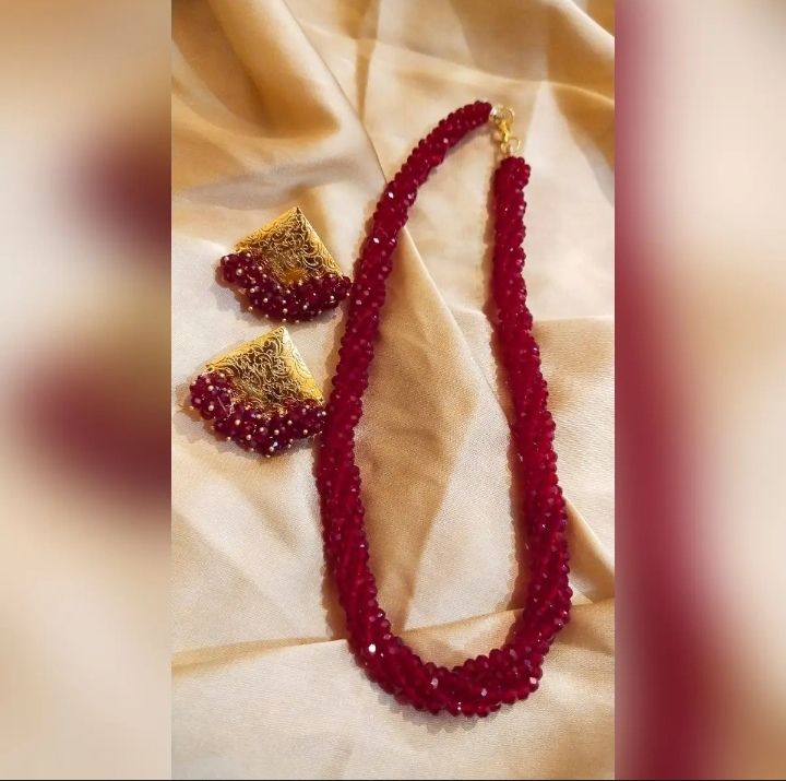 stylish pearl mala fashion able design gift for girls