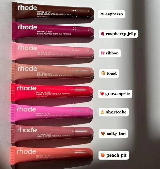 Rhode Peptide Lip Treatment / Lip Tint

Get soft, smooth, and glossy lips with Rhode Peptide Lip Treatment.