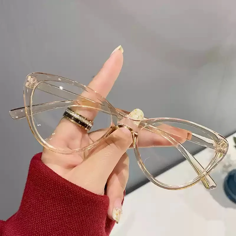 Y2k New Trendy Triangle Cat Eye Anti Blue Light Classic Ultra Light Women Glasses Popular Style Unisex Spectacles
