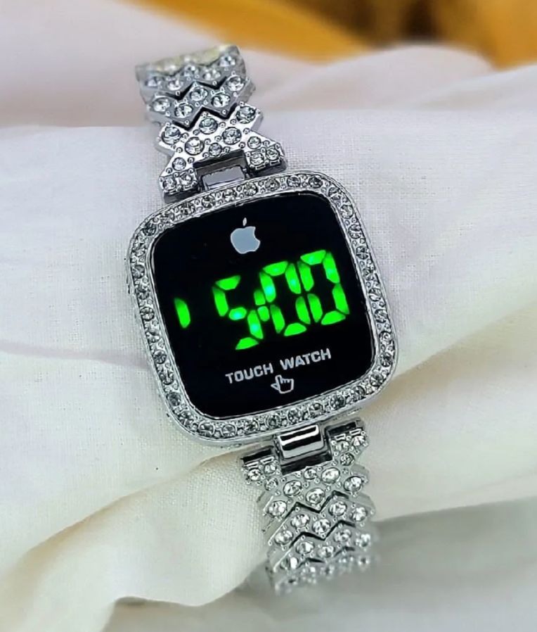 New Fashionable Stone Touch Round Ladies Watch for Women