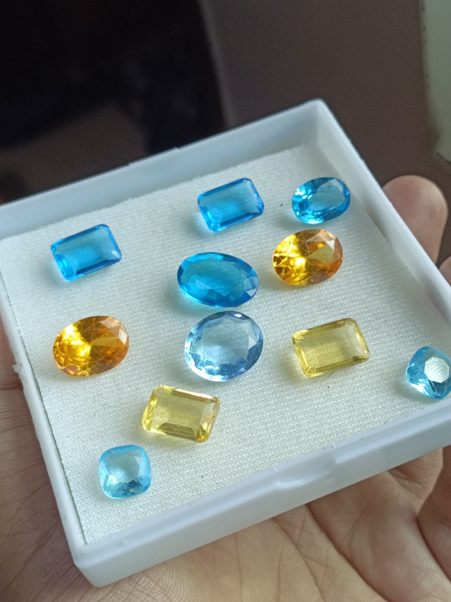 Blue Topaz Stone  / BLUE TOPAZ GEMSTONE / Beautifull Stone.