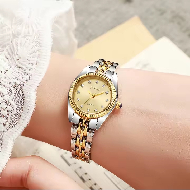 Women's Classic Fashionable Watches Imported Girls Luxury Wrist Watches Quartz Water Resistant Ladies Watches.