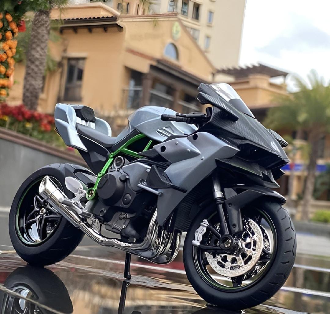 Diecast Kawasaki Ninja H2R, Ducati Double Silencer, VAS Panigale Bike Alloy Model Kids Toy, Die Cast Two Wheel Racing Sports Motorbike Scale Replica_ Metal & Plastic Models With Music Sound & Light, Special Edition Suspension Children Toys Race Vehicle