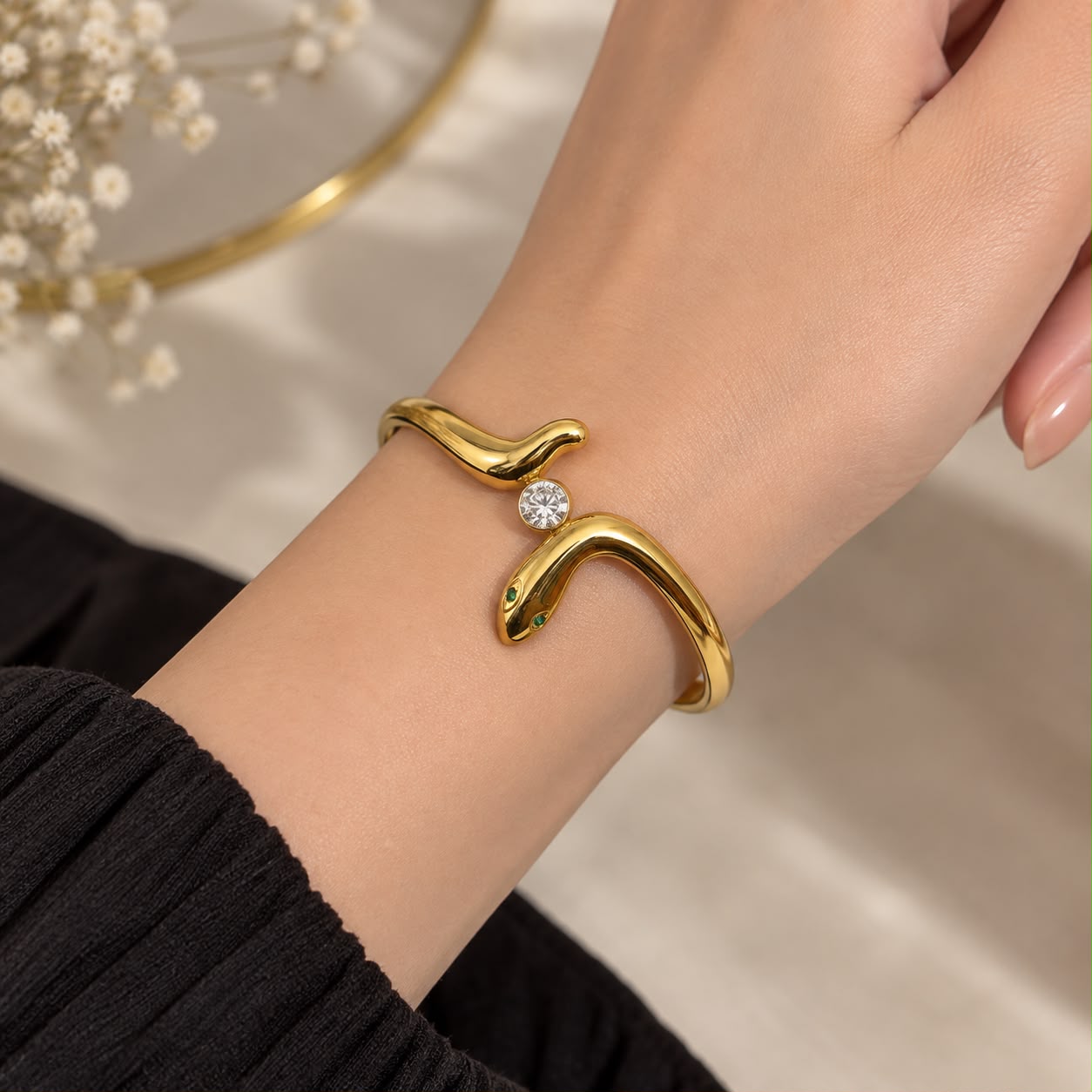 Stainless steel Luxury snake Handcuff bracelet
