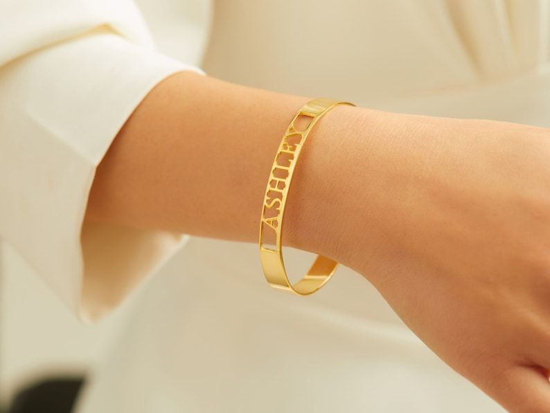 Custom Name Cuff Personalized Bracelet Bangle in Gold / Silver / Rose Gold, Customized Name Bracelet Gift Couples Bangle Personalization
