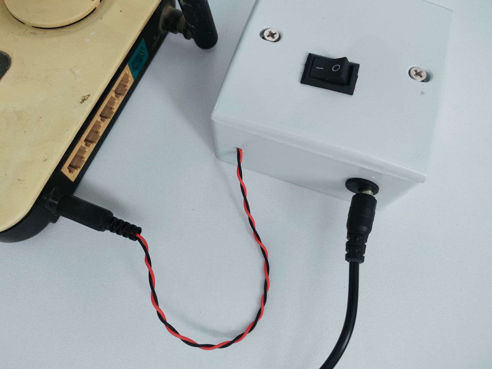 12V Router Power Bank Fully Automatic for 12V 1A Router. Router UPS 12V ...