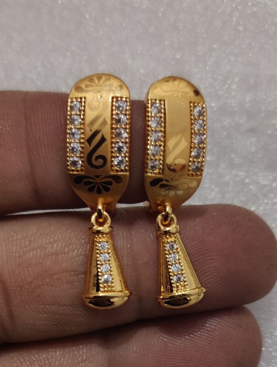 Gold Earrings For Ladies ER000133 |