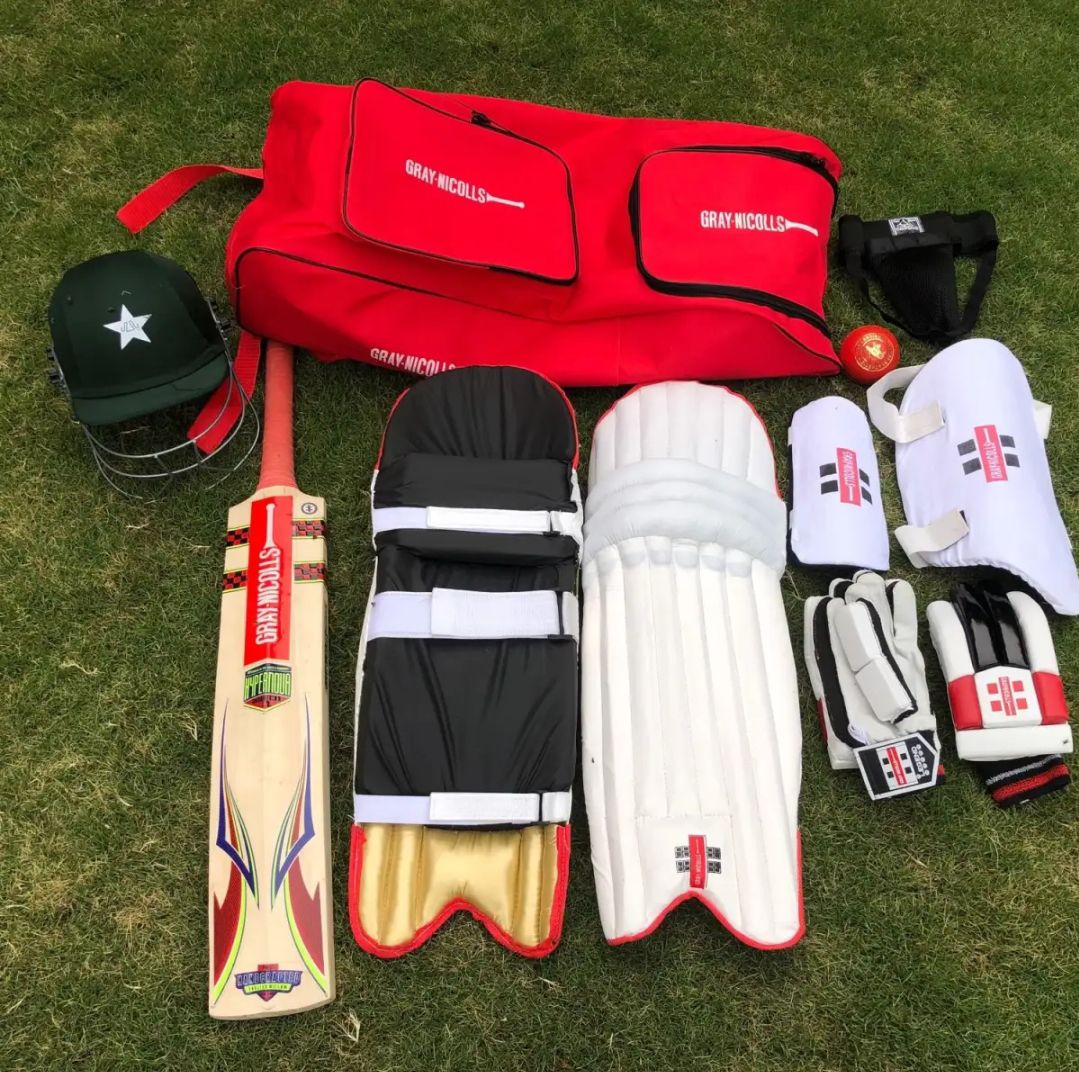 CW Economy Blue Right Handed Cricket Kit Without Helmet Full Size Cricket  Set Kit for Youth & Teenager's Age Group 14 + & Above Years Batting