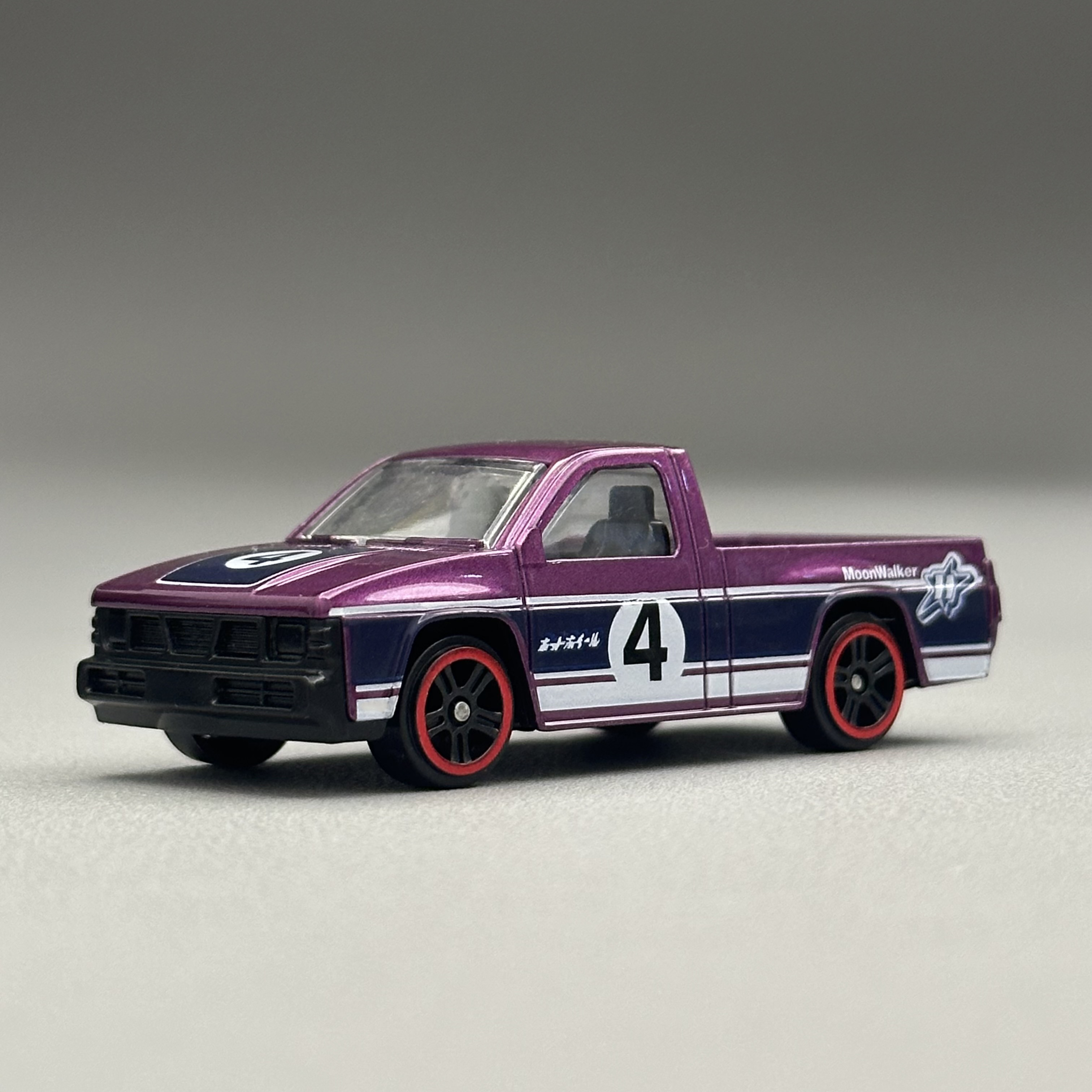 1/64 Diecast Alloy Pickup Truck Model Retro Racing Style Metal Body Mini Car Collectible Toy For Kids  And Desktop Disolay