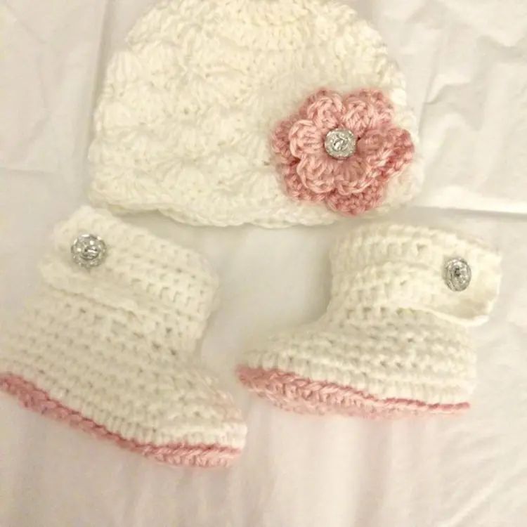 Handmade White Baby Girls Woolen Booties and Cap