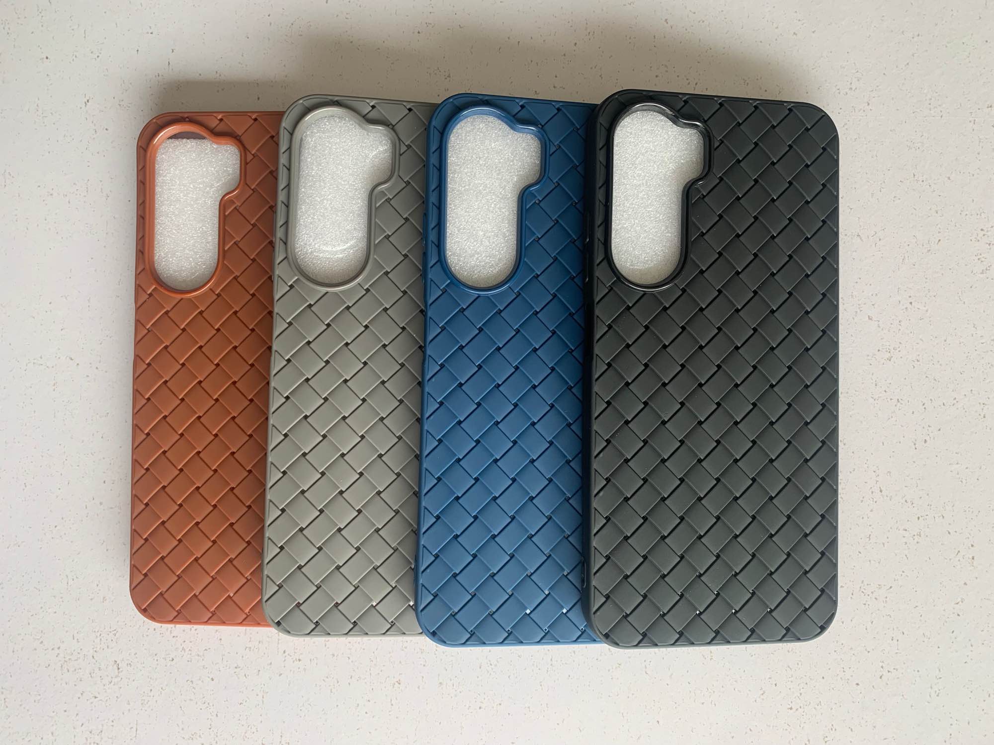 Itel City 200 Woven Design Soft Back Cover