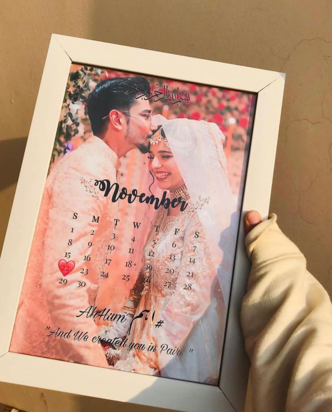 Customized picture frame with glass front, 8×12 inches, wall hanging