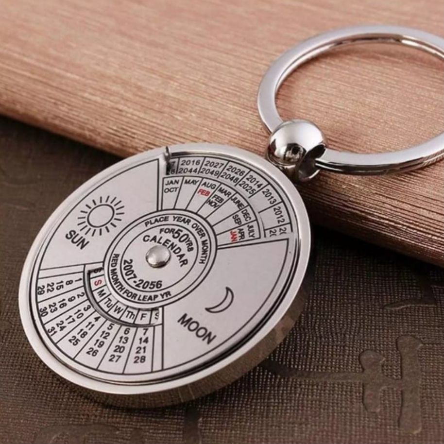 Calendar Keychain - 50 Years Perpetual Calendar Keychain Keyring Keyholder for Bags Bikes Cars and Homes Key -  Antique Keychain Keyring Keyholder - Metal Keychain Keyring Keyholder - Stylish Keychain Keyring Keyholder